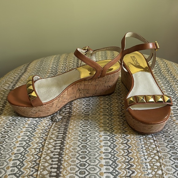 NWOT Michael Kors Brown Persia Cork Wedge Sandals with Gold Grommets - Picture 3 of 12